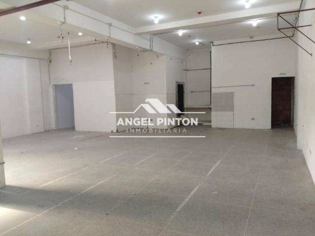 Local Comercial en venta en Cacique Mara, Maracaibo
