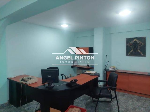 Local Comercial en venta en Cacique Mara, Maracaibo