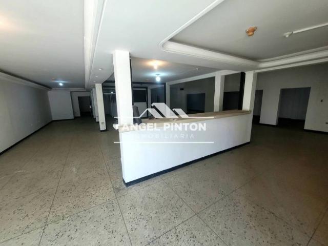 Local Comercial en venta en Cacique Mara, Maracaibo
