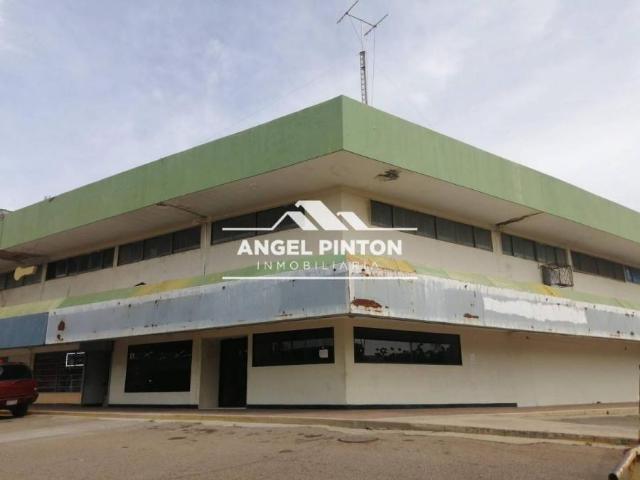 Local Comercial en venta en Cacique Mara, Maracaibo