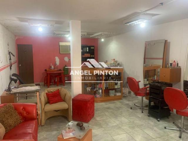 Local Comercial en venta en Cacique Mara, Maracaibo
