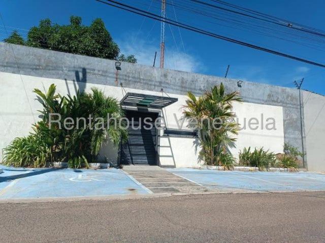 Local Comercial en venta en Cacique Mara, Maracaibo