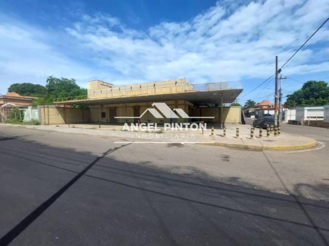 Local Comercial en venta en Cacique Mara, Maracaibo
