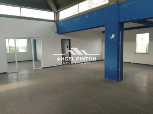 Local Comercial en venta en Cacique Mara, Maracaibo