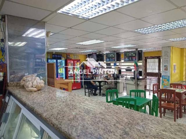 Local Comercial en venta en Cacique Mara, Maracaibo