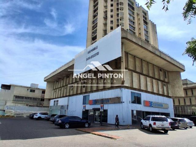 Local Comercial en venta en Cacique Mara, Maracaibo