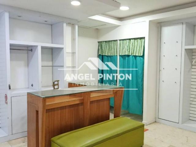 Local Comercial en venta en Cacique Mara, Maracaibo