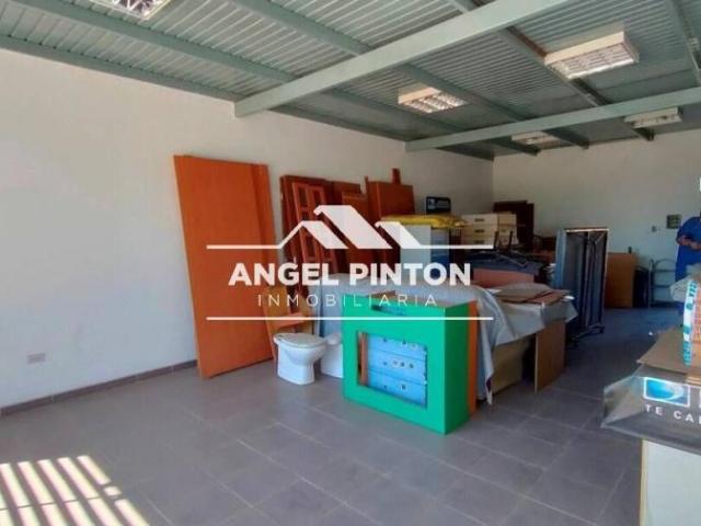 Local Comercial en venta en Cacique Mara, Maracaibo