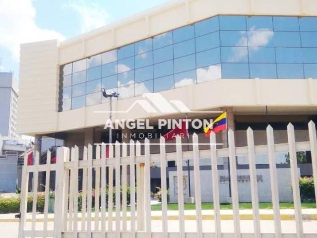 Local Comercial en venta en Cacique Mara, Maracaibo