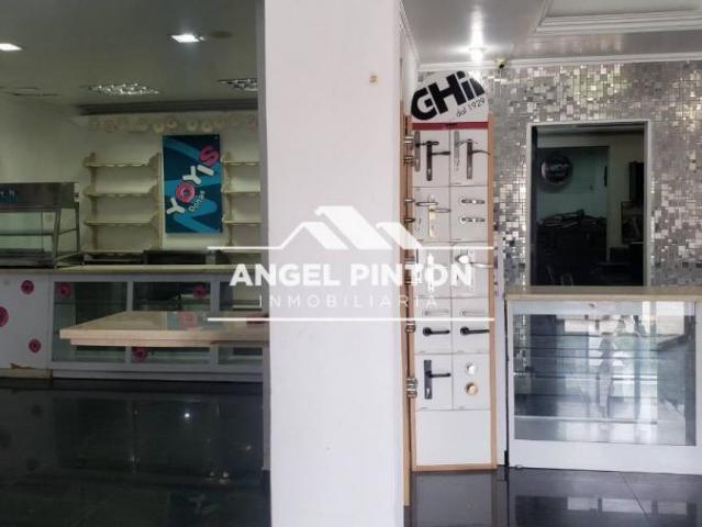 Local Comercial en venta en Cacique Mara, Maracaibo