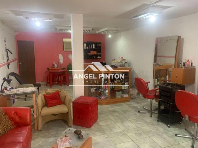 Local Comercial en venta en Cacique Mara, Maracaibo