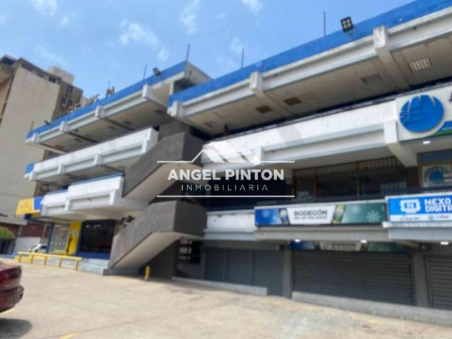 Local Comercial en venta en Cacique Mara, Maracaibo