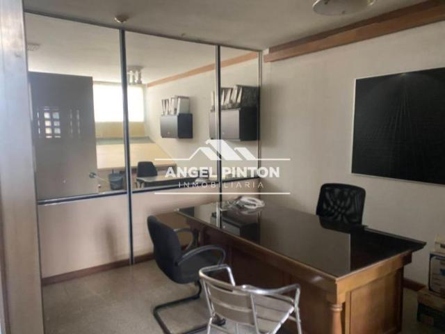 Local Comercial en venta en Cacique Mara, Maracaibo