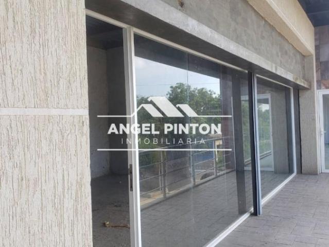 Local Comercial en venta en Cacique Mara, Maracaibo