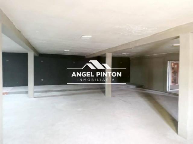 Local Comercial en venta en Cacique Mara, Maracaibo