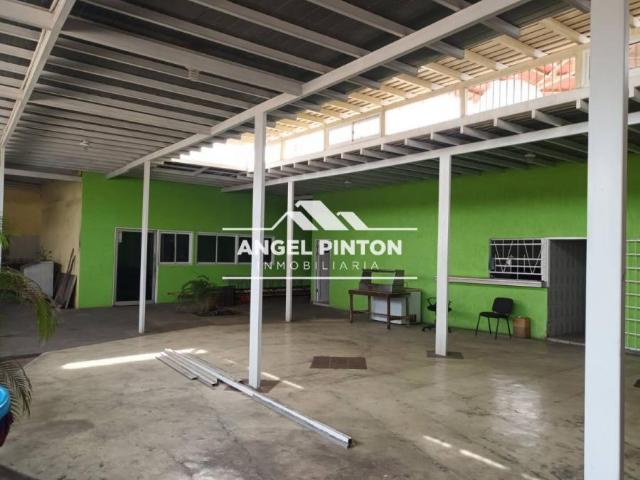 Local Comercial en venta en Cacique Mara, Maracaibo