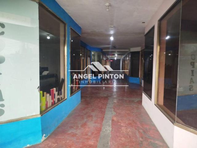 Local Comercial en venta en Cacique Mara, Maracaibo