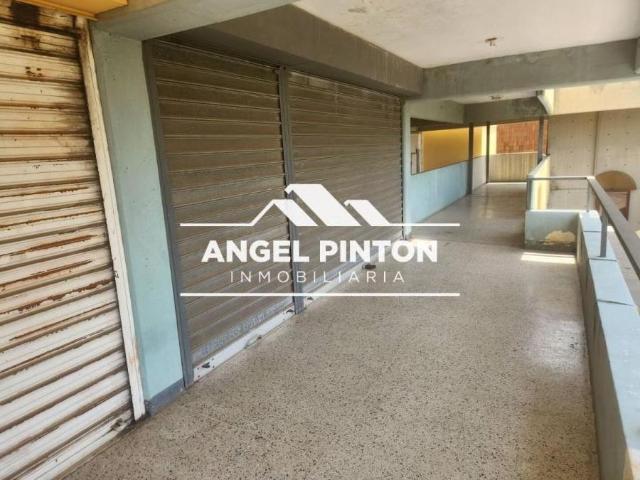 Local Comercial en venta en Cacique Mara, Maracaibo