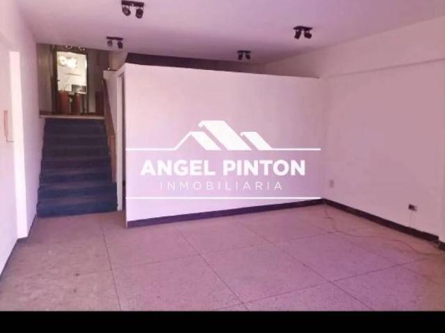 Local Comercial en venta en Cacique Mara, Maracaibo