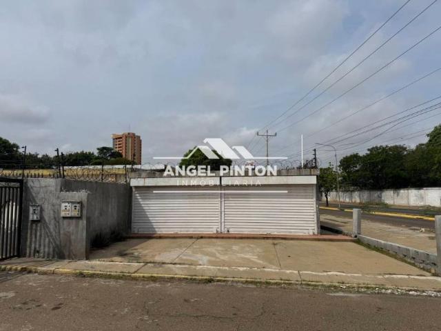 Local Comercial en venta en Cacique Mara, Maracaibo