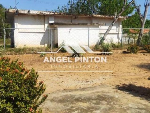 Local Comercial en venta en Cacique Mara, Maracaibo