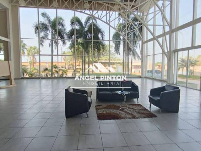 Local Comercial en venta en Cacique Mara, Maracaibo