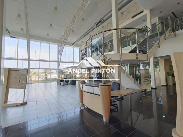 Local Comercial en venta en Cacique Mara, Maracaibo