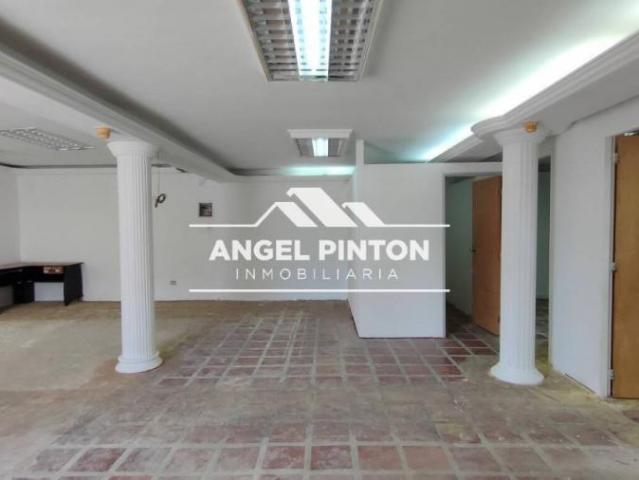 Local Comercial en venta en Cacique Mara, Maracaibo