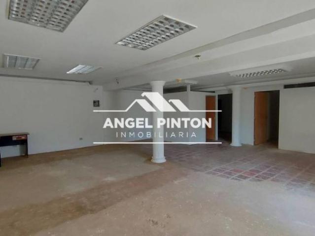 Local Comercial en venta en Cacique Mara, Maracaibo