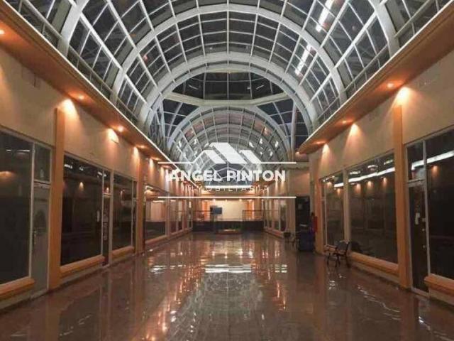 Local Comercial en venta en Cacique Mara, Maracaibo