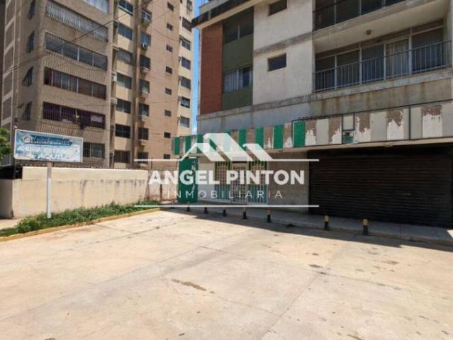 Local Comercial en venta en Cacique Mara, Maracaibo