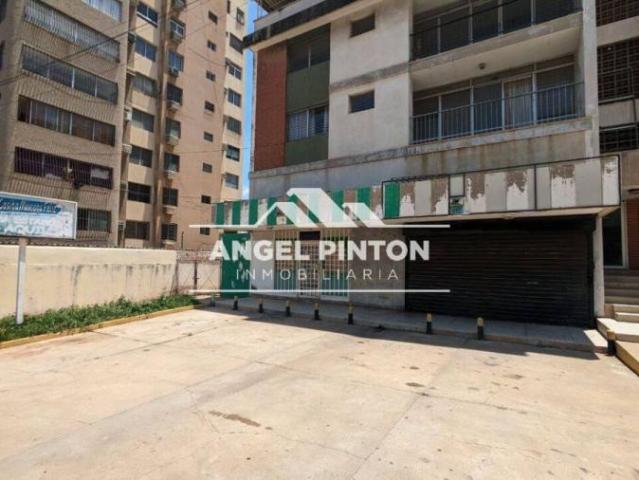Local Comercial en venta en Cacique Mara, Maracaibo