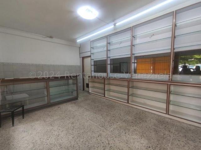 Local Comercial en venta en Cacique Mara, Maracaibo