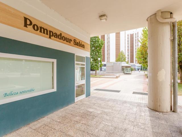 Local Comercial en venta en San Juan, Pamplona / Iruña