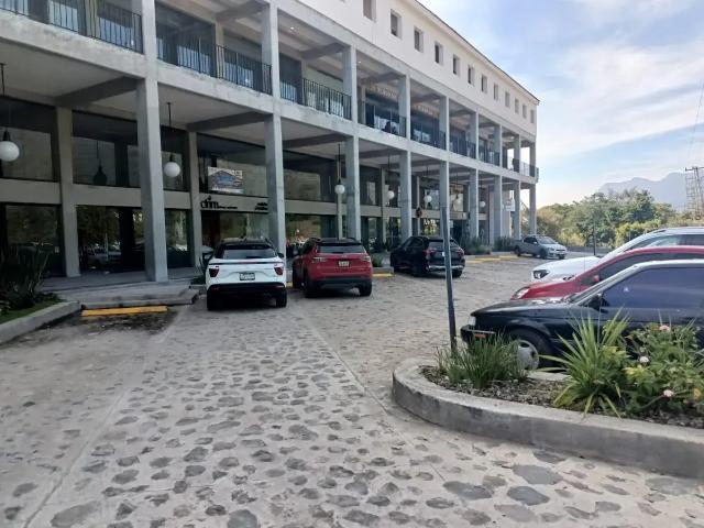 Local Comercial en venta en Chapala, Jalisco