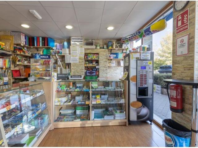 Local Comercial en venta en Genil, Comarca de la Vega de Granada