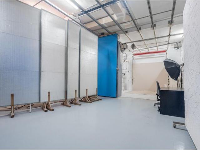 Local Comercial en venta en Xirivella, Barri del Mont de Pietat