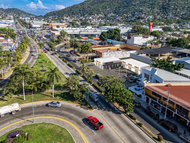 Local Comercial en renta en Zihuatanejo de Azueta, Guerrero