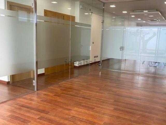 Local Comercial en alquiler en Esparreguera, Barcelona