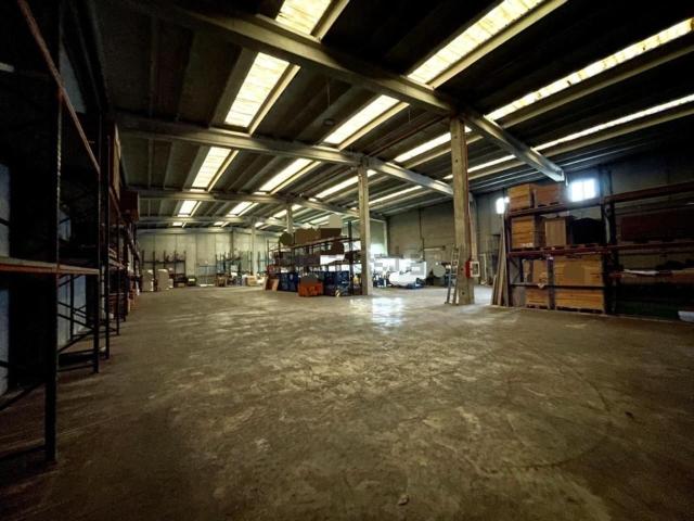 Nave en venta en Esparreguera