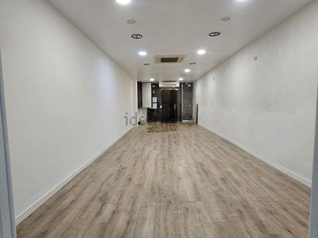 Local Comercial en alquiler en Esparreguera, Barcelona