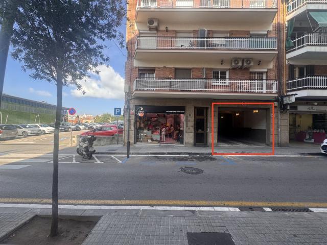 Local Comercial en alquiler en la Plana, Esplugues De Llobregat