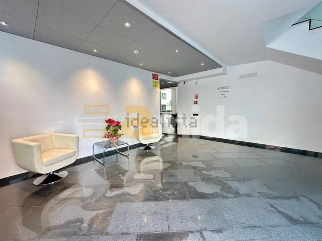 Local Comercial en alquiler en Montesa, Esplugues De Llobregat