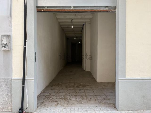 Local Comercial en alquiler en Figueres, Girona