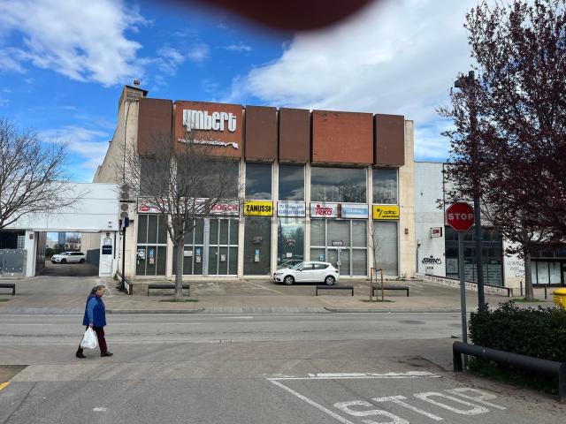 Nave en venta en Figueres, Girona