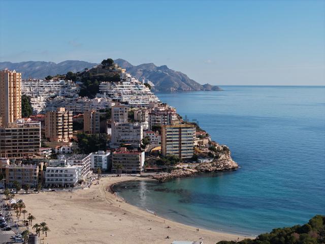 Local Comercial en alquiler en la Cala de Finestrat, la Marina Baixa