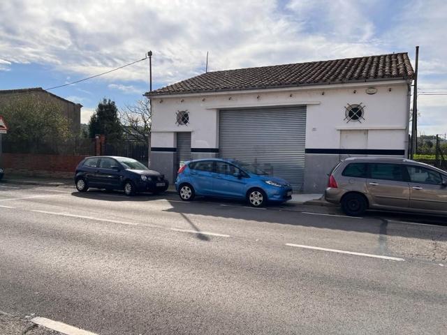 Nave en venta en Flaçà, Girona