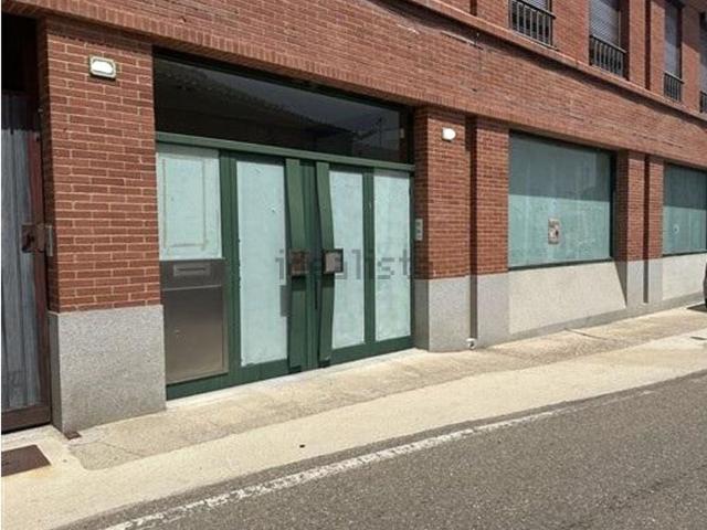Local Comercial en venta en Fuentelapeña, Castilla y León