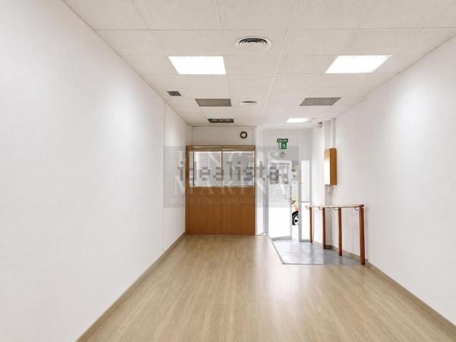 Local Comercial en alquiler en Ausiàs Marc, Baix Llobregat