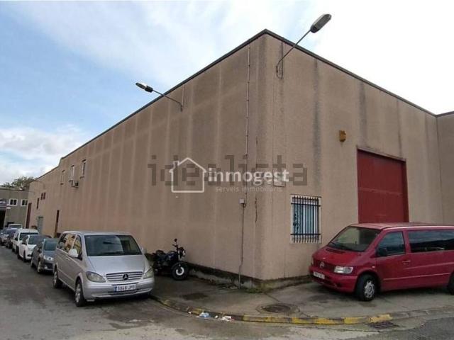 Nave en venta en Girona